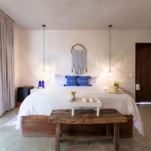 Zimmer mit Kingsize-Bett